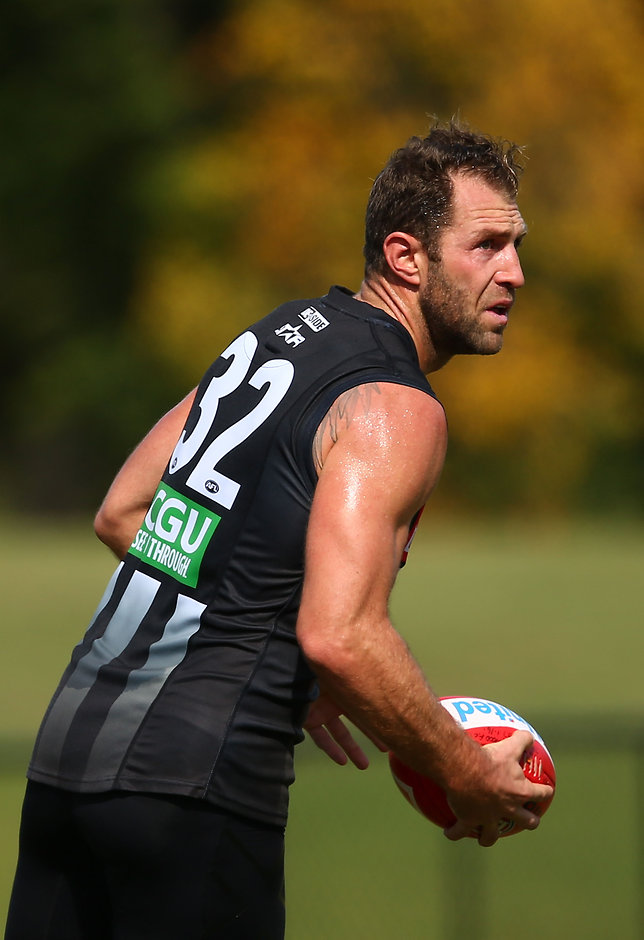 AFL 2016 Training - Collingwood 070416 MELBOURNE, AUSTRALIA - APRIL 07: Travis Cloke of the Collingwood Magpies runs with the ball during a Collingwood Magpies Training Session on April 7, 2016 in Melbourne, Australia. (Photo by Scott Barbour/AFL Media/Getty Images)